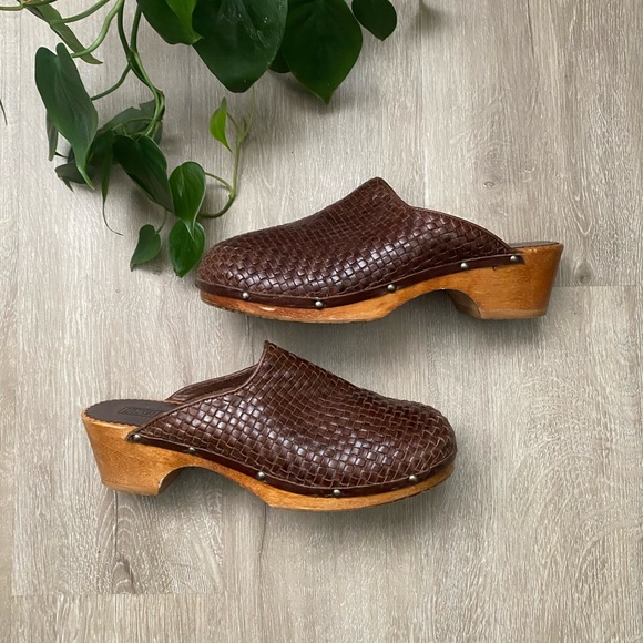 Vintage Shoes - Vintage Mixed Blues Brown Weaved Leather Slip on Wooden Clogs Mules Sz 8
